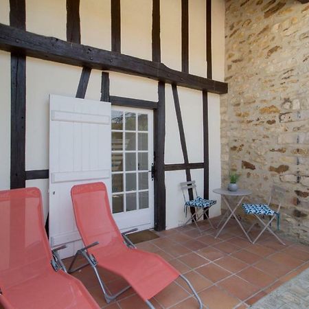 Domaine Des Trois Chateaux Moisenay Exterior photo