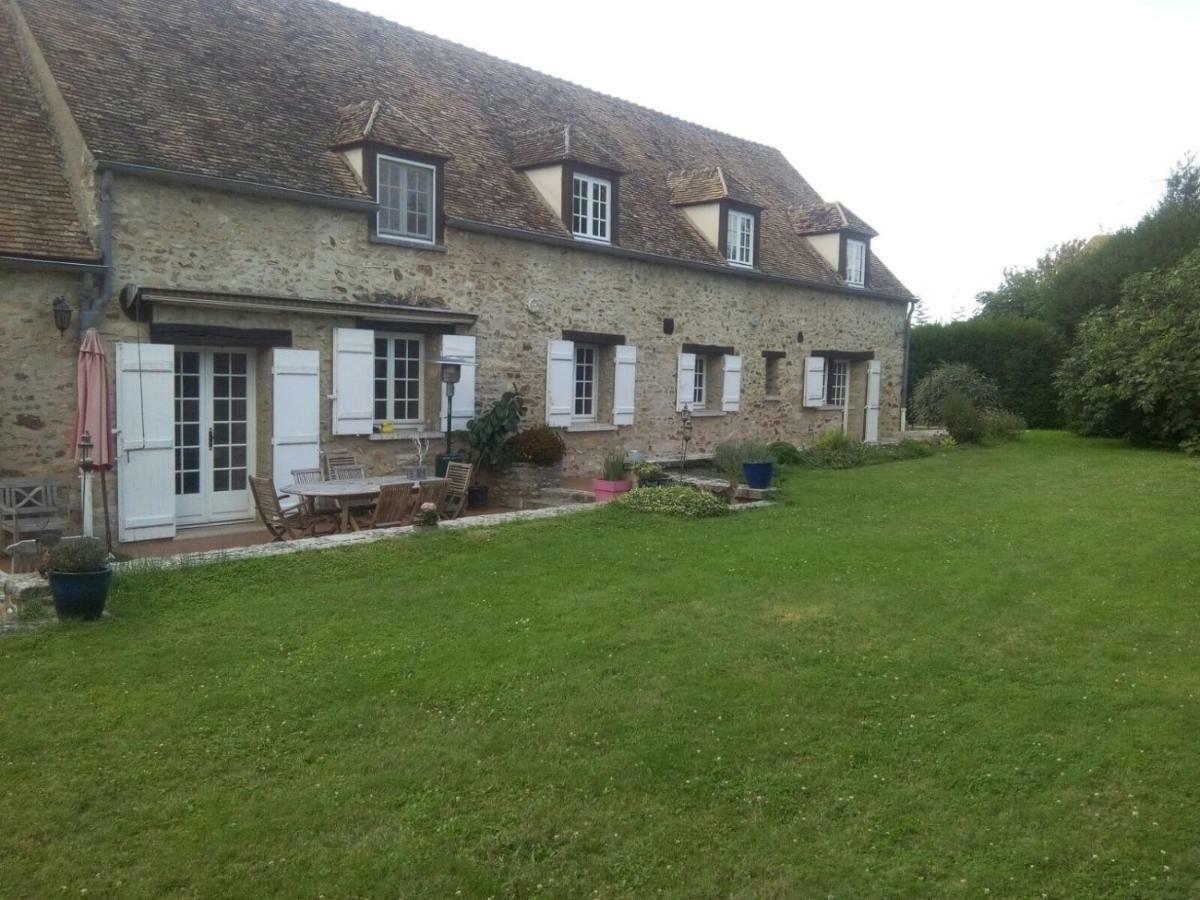 Domaine Des Trois Chateaux Apartment Moisenay Exterior photo