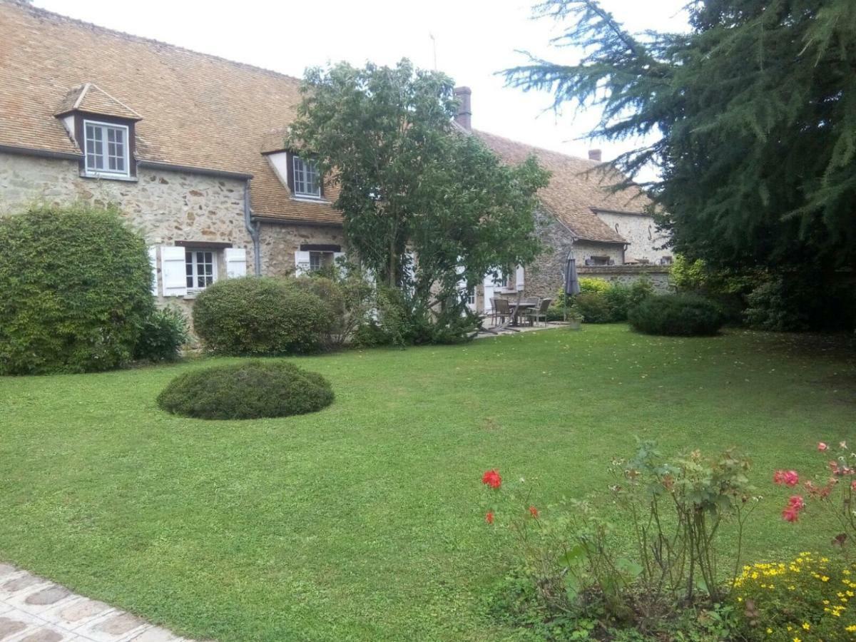 Domaine Des Trois Chateaux Apartment Moisenay Exterior photo